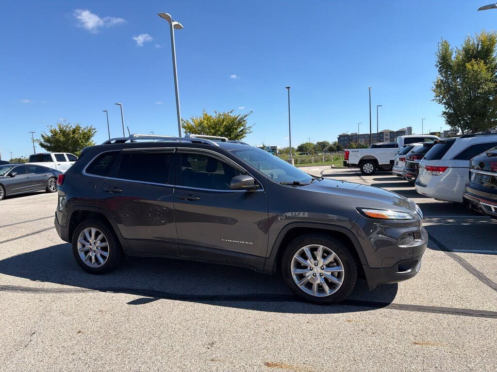 2017 JEEP Cherokee