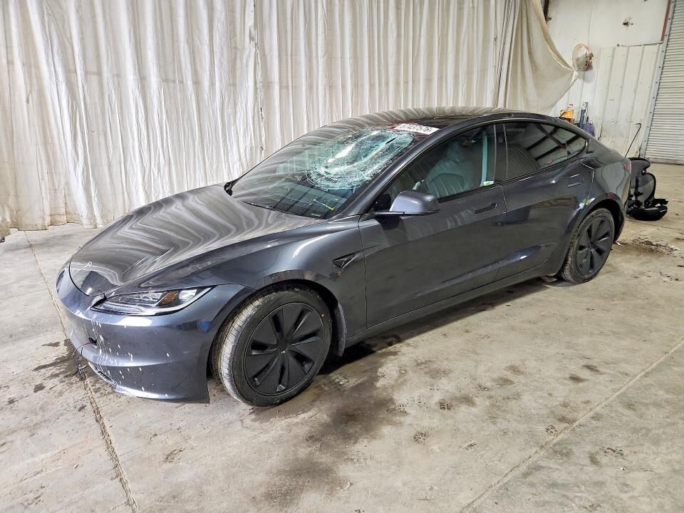 2025 TESLA Model 3