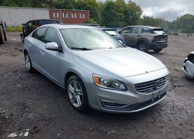 2015 VOLVO S60