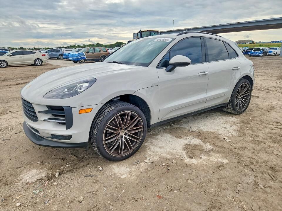 2020 PORSCHE Macan