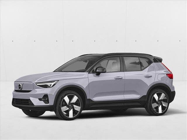 2023 VOLVO XC40