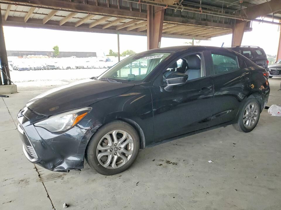 2017 TOYOTA Yaris