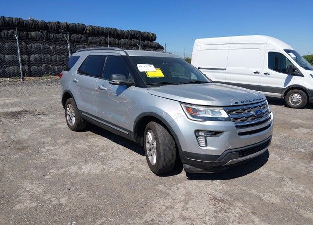 2018 FORD Explorer