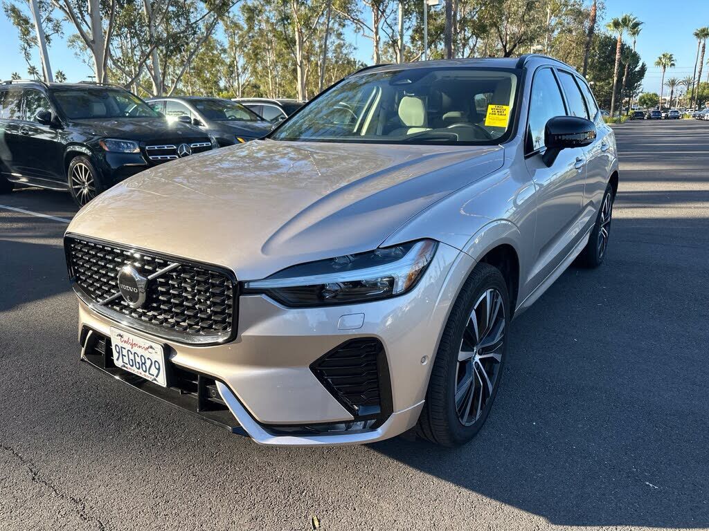 2023 VOLVO XC60