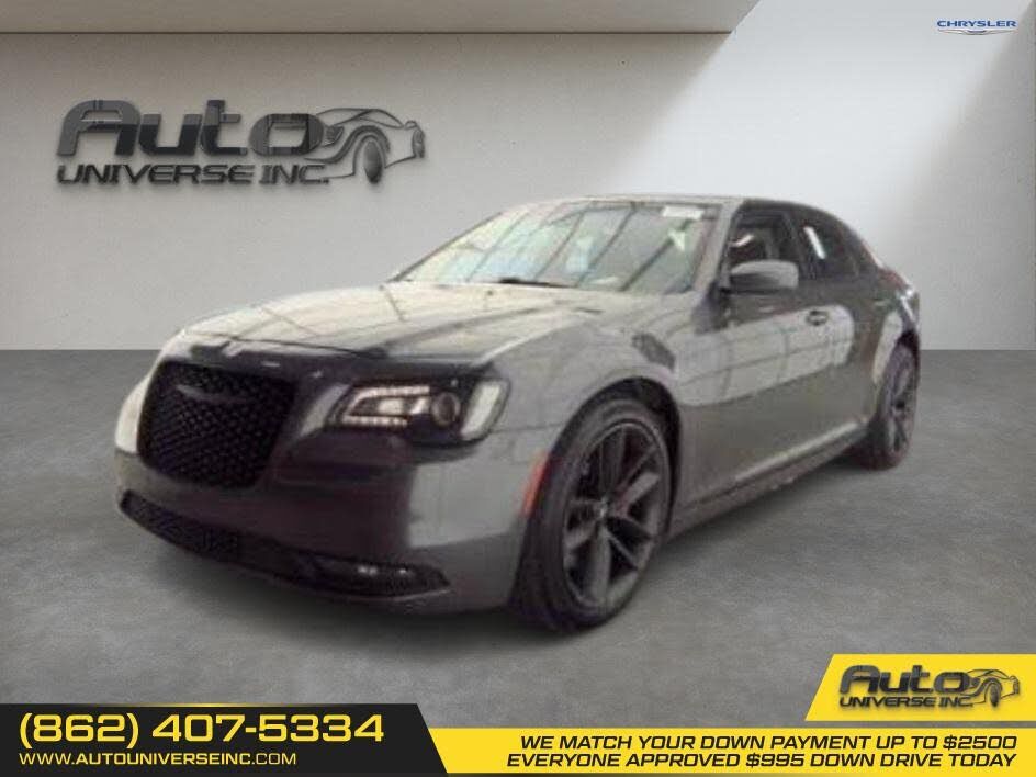 2019 CHRYSLER 300