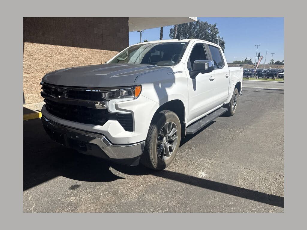 2025 CHEVROLET Silverado