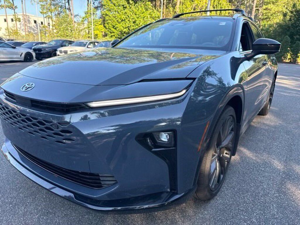2026 TOYOTA Crown Signia