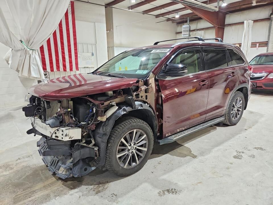 2018 TOYOTA Highlander