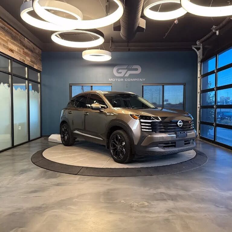 2025 NISSAN Kicks