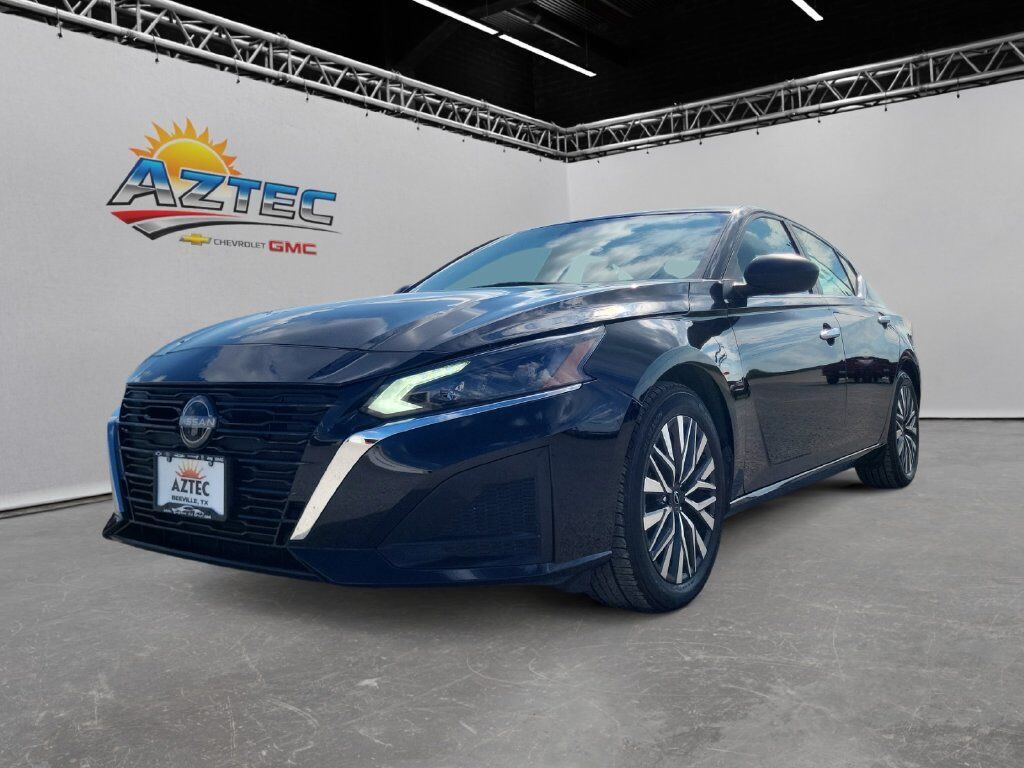 2024 NISSAN Altima
