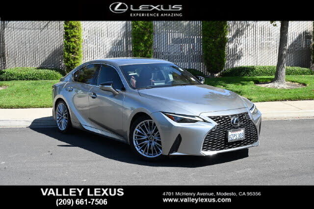 2022 LEXUS IS