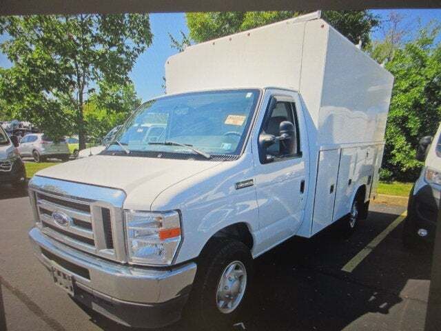 2021 FORD E-350