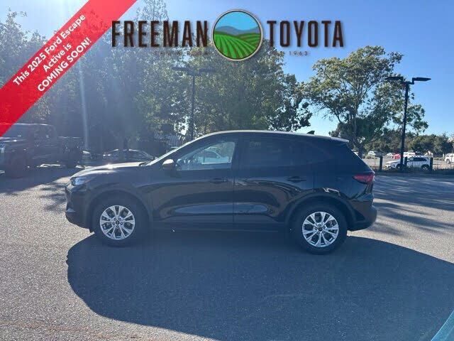 2025 FORD Escape