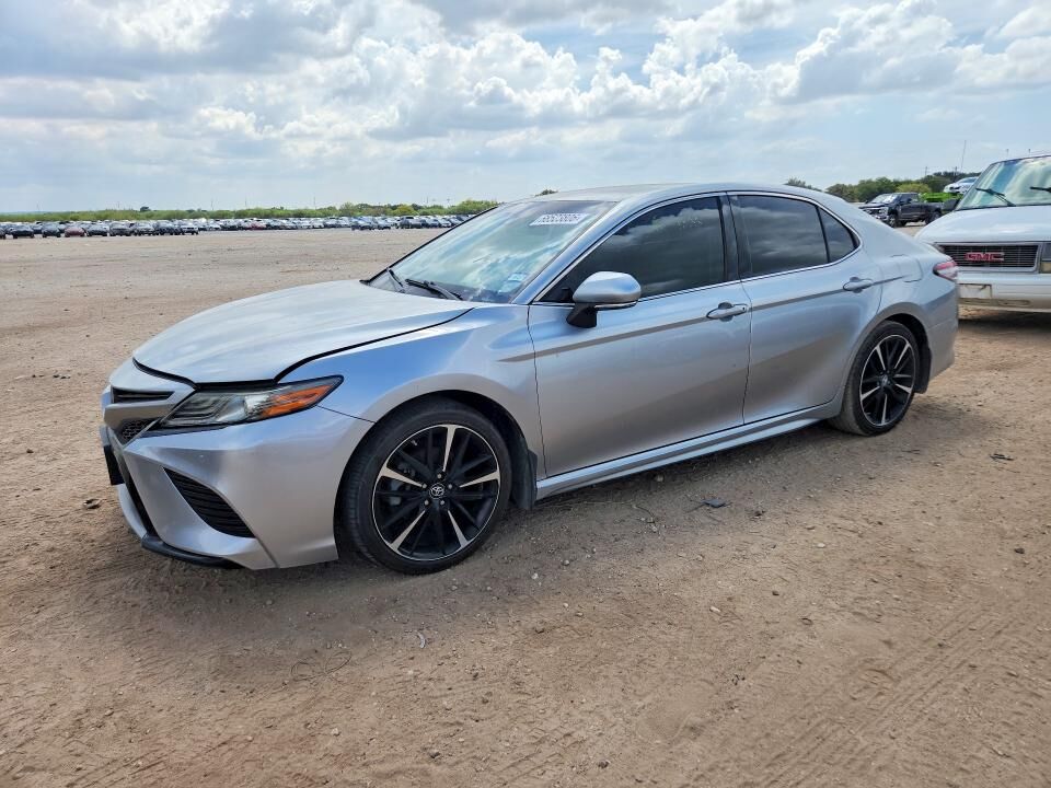 2018 TOYOTA Camry