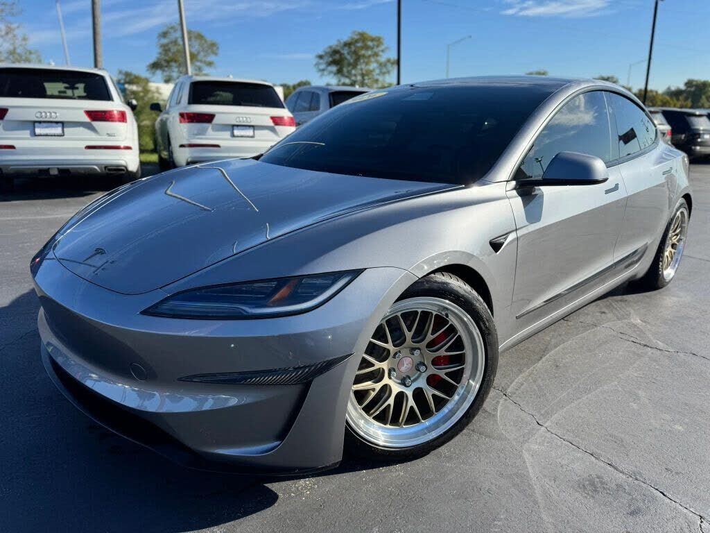 2026 TESLA Model 3