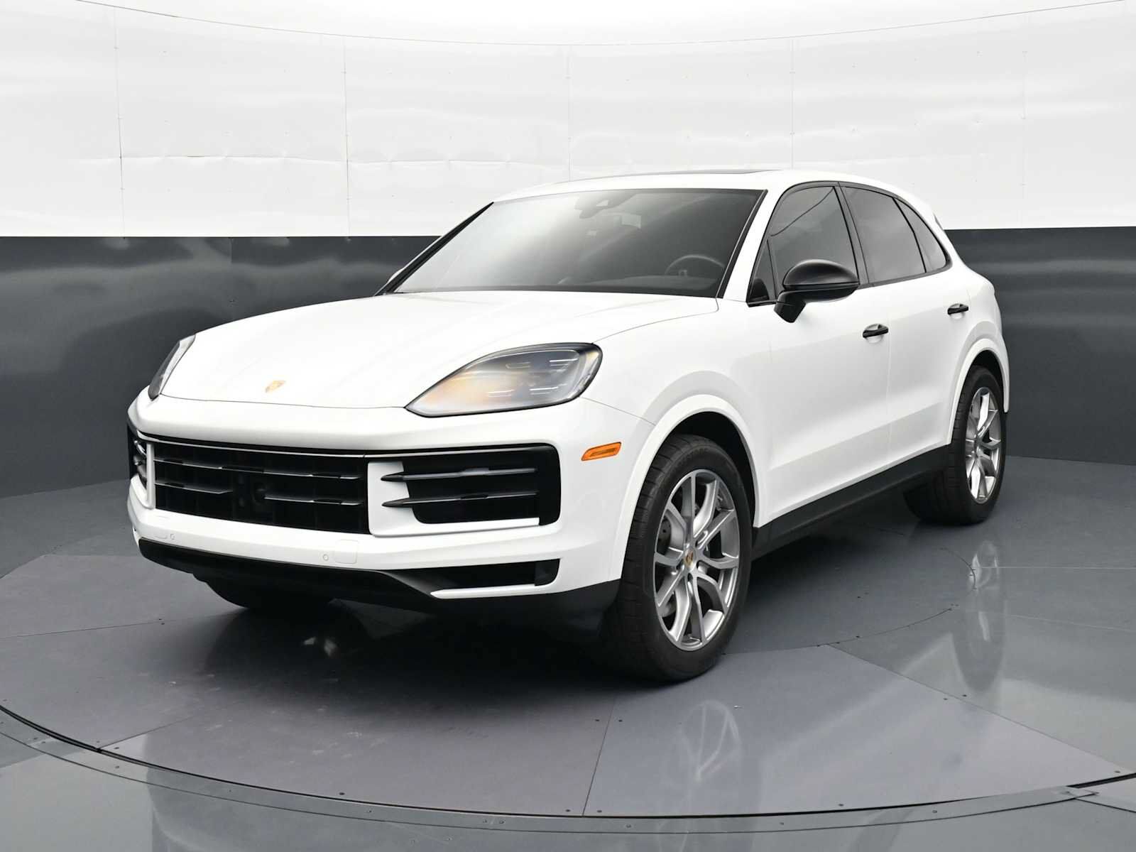 2024 PORSCHE Cayenne
