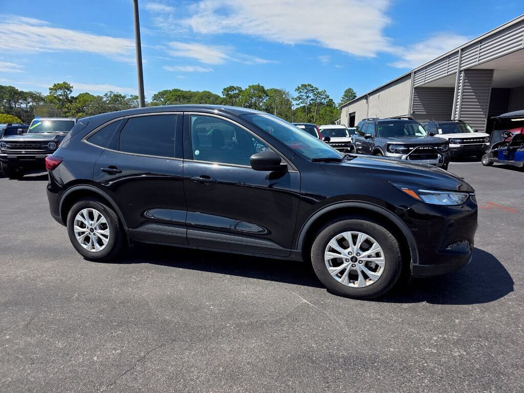 2025 FORD Escape