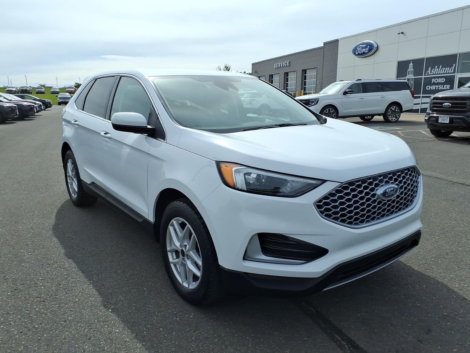 2023 FORD Edge