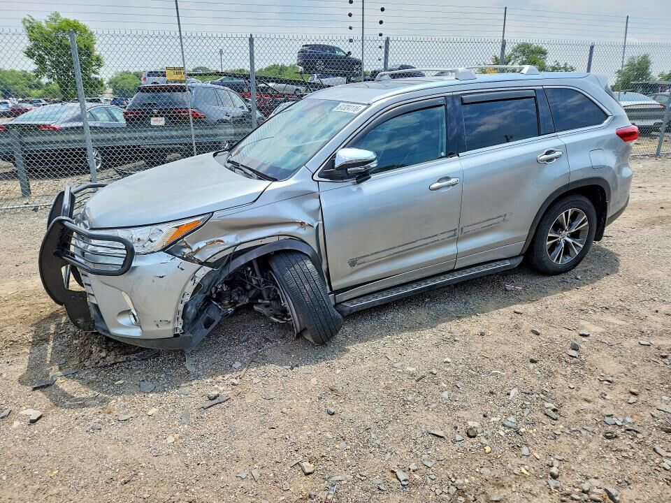 2018 TOYOTA Highlander