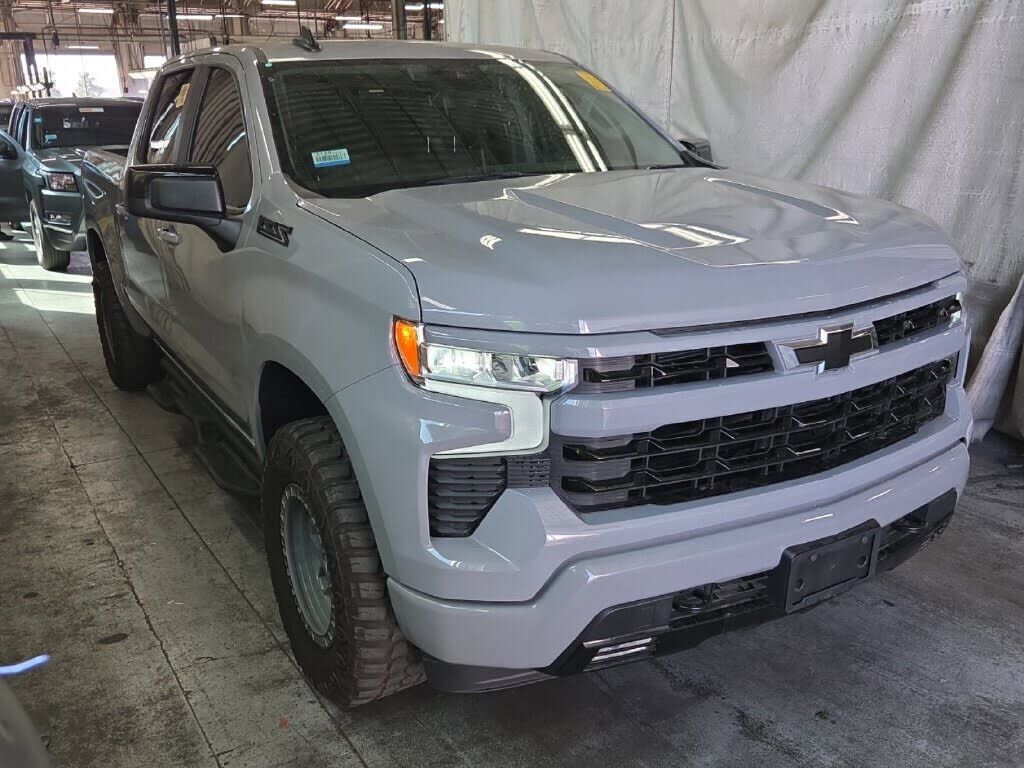 2025 CHEVROLET Silverado
