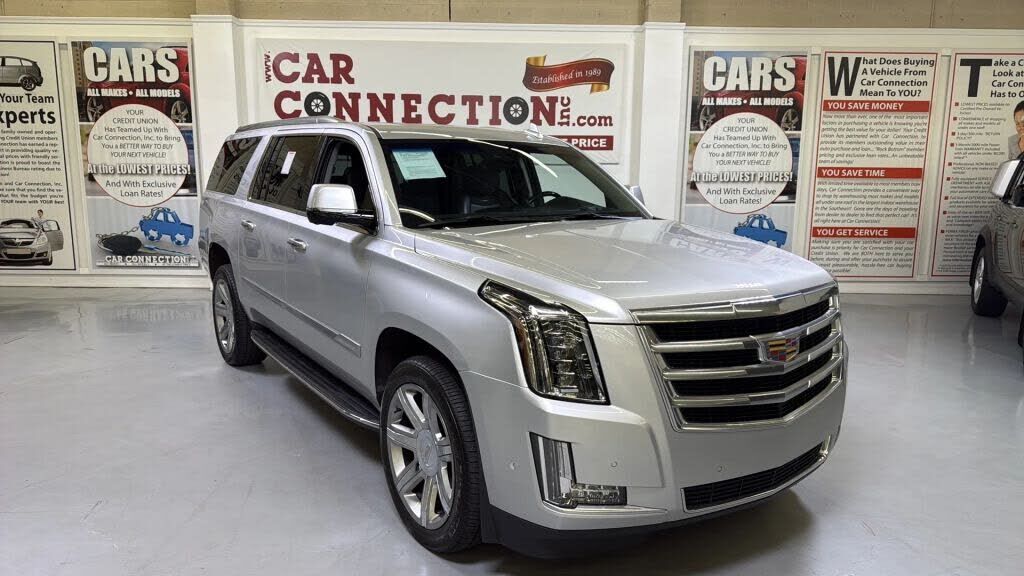 2019 CADILLAC Escalade ESV