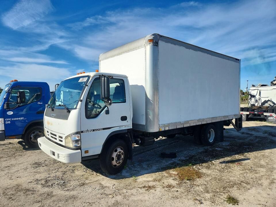 2006 ISUZU NPR
