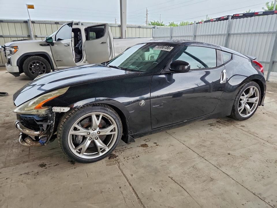 2009 NISSAN 370Z