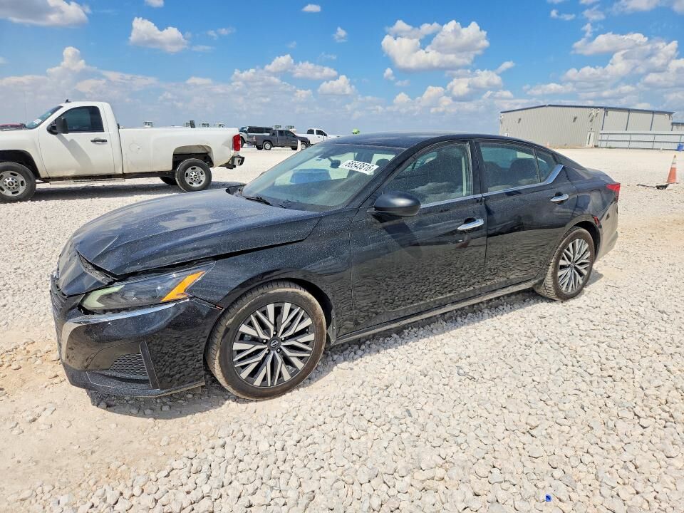 2025 NISSAN Altima