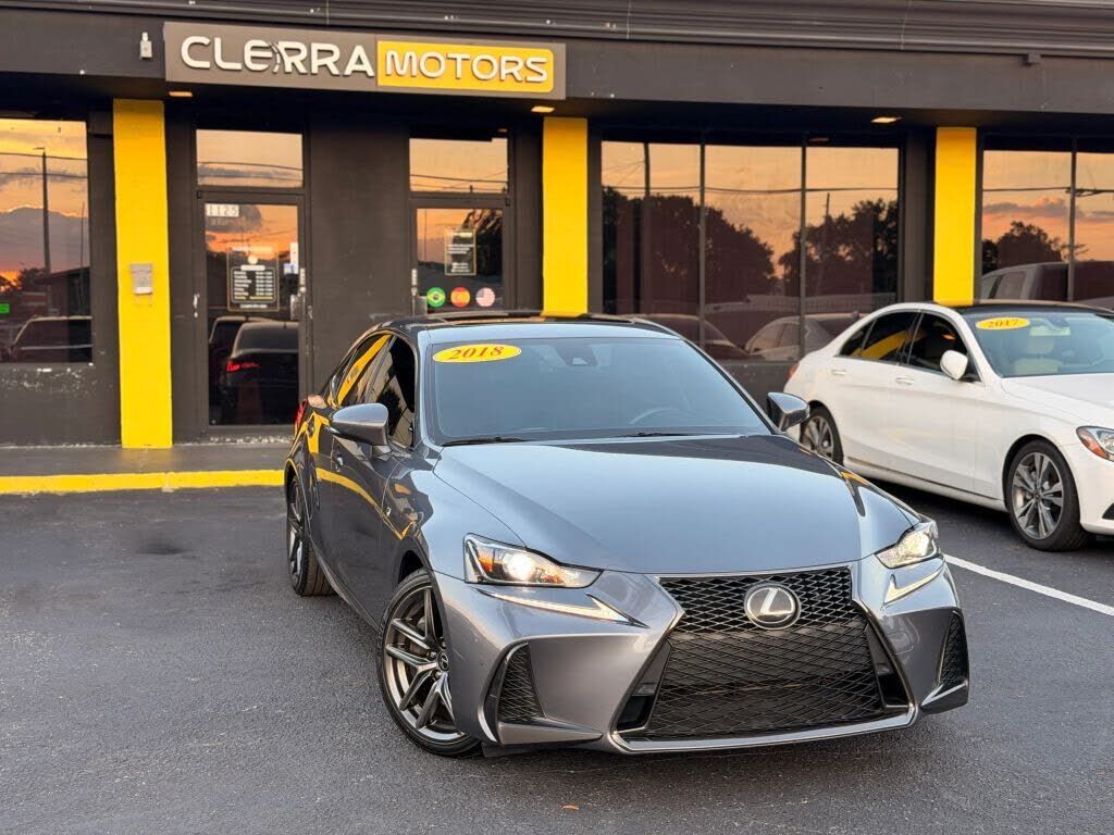 2018 LEXUS IS