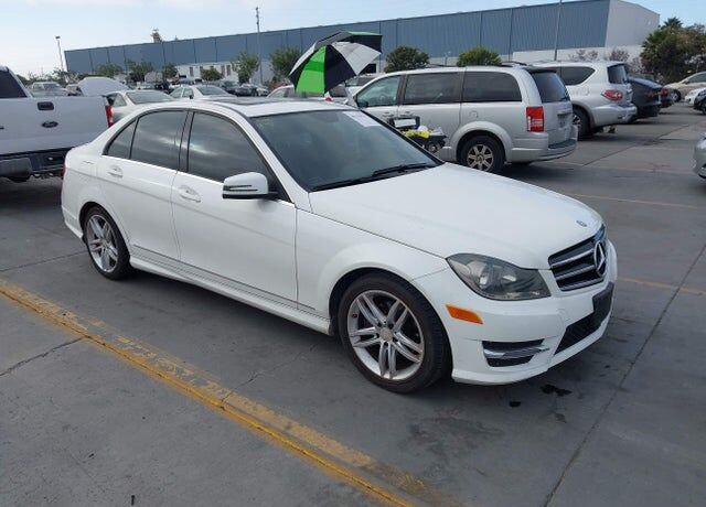 2014 MERCEDES-BENZ C-Class