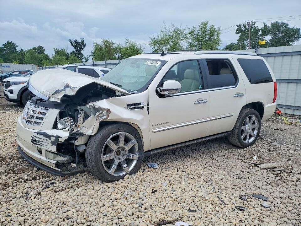 2011 CADILLAC Escalade