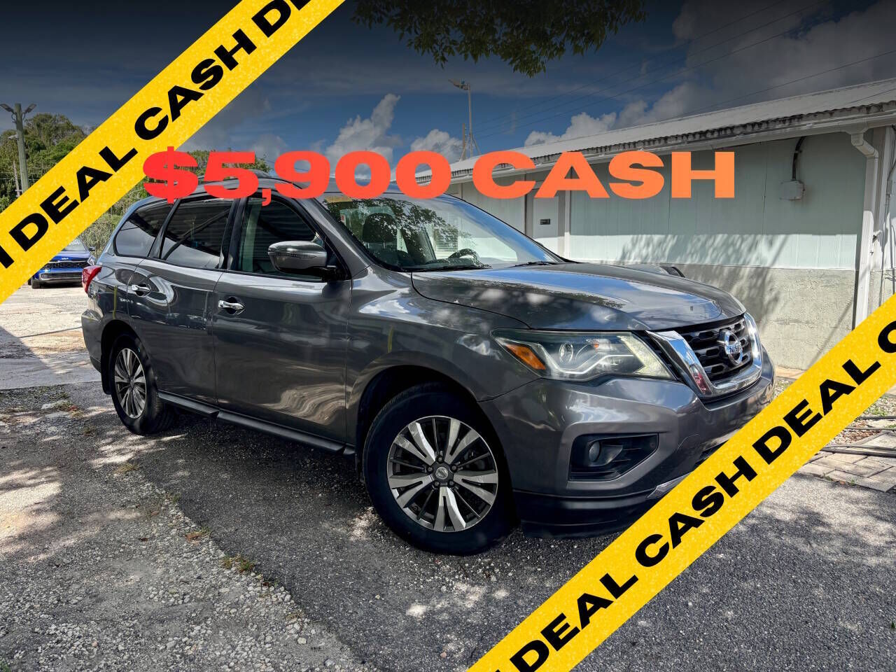 2017 NISSAN Pathfinder