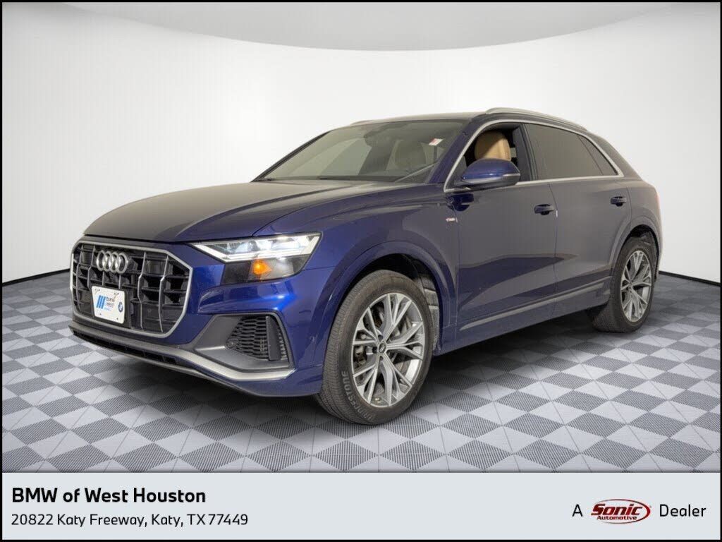 2022 AUDI Q8