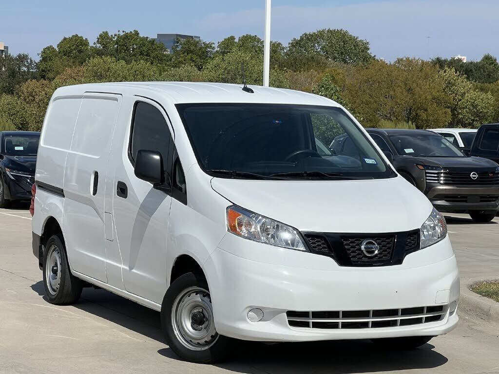 2021 NISSAN NV200