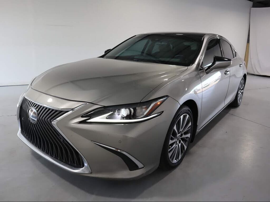 2019 LEXUS ES