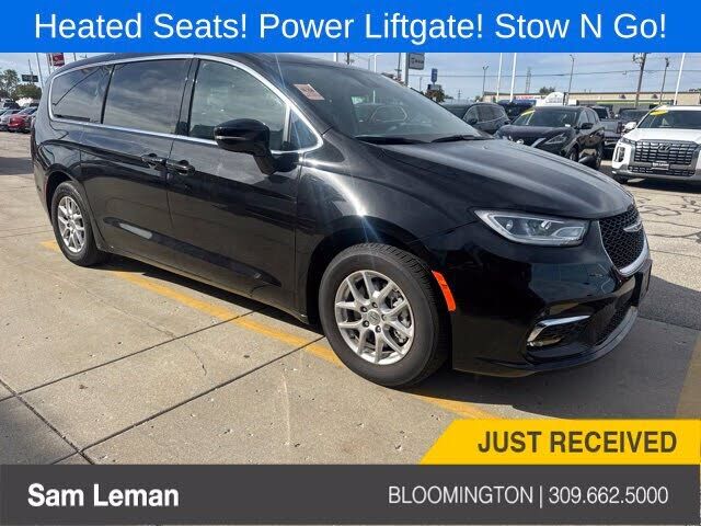 2025 CHRYSLER Pacifica