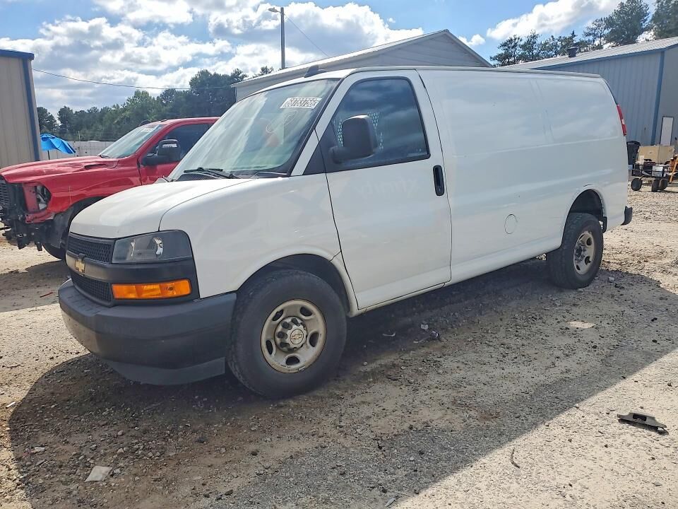 2020 CHEVROLET Express