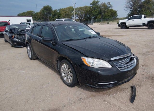 2013 CHRYSLER 200