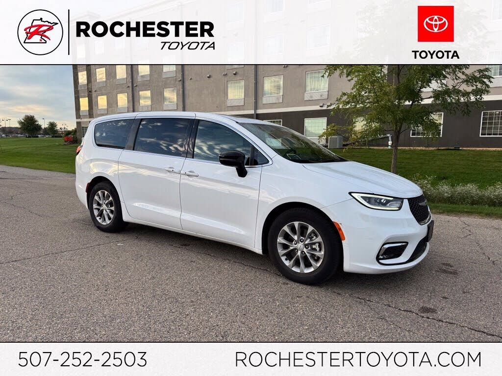 2026 CHRYSLER Pacifica