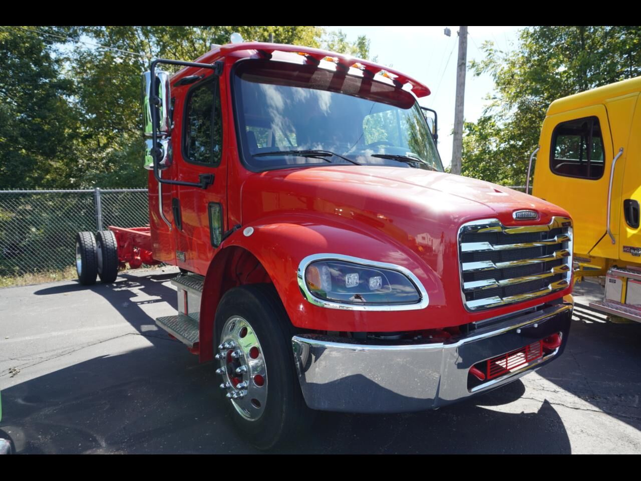 2027 FREIGHTLINER M2