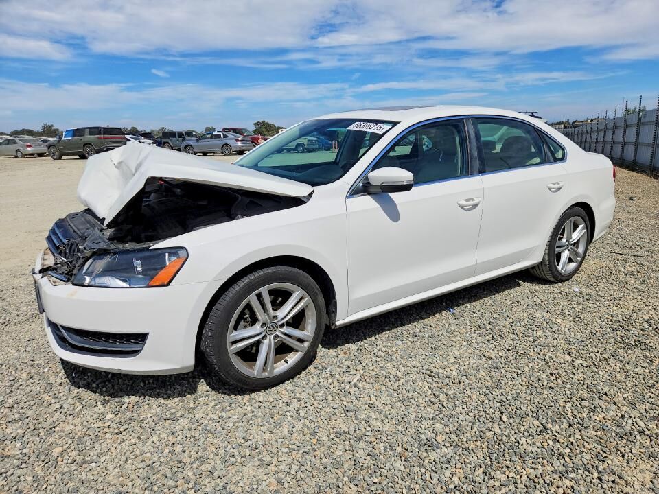 2014 VOLKSWAGEN Passat