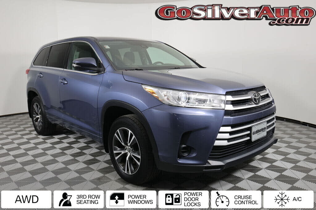 2017 TOYOTA Highlander