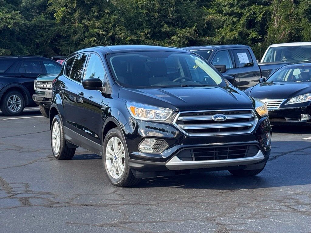 2017 FORD Escape