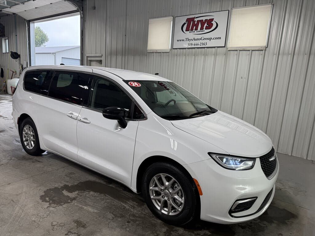 2024 CHRYSLER Pacifica