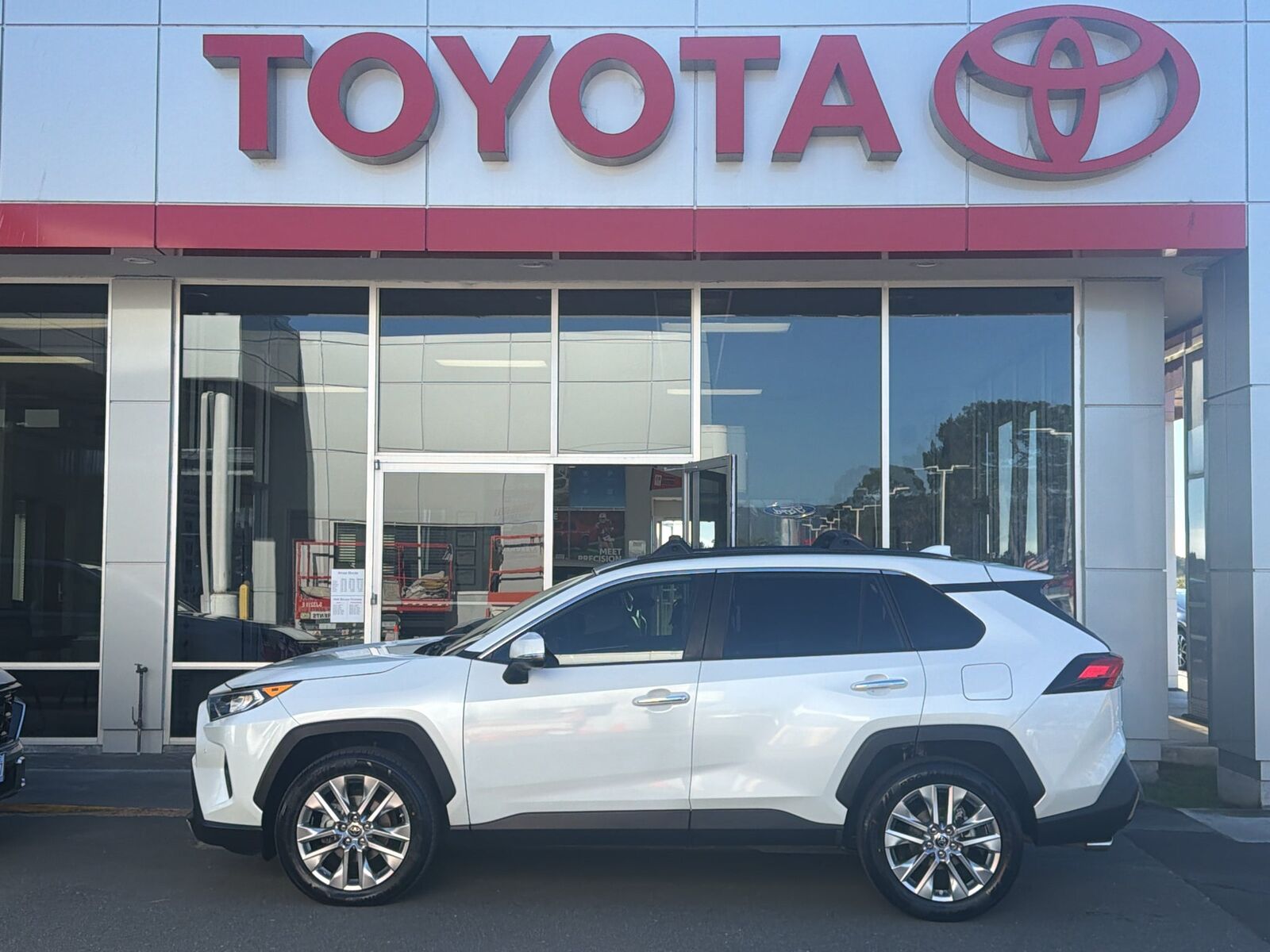 2019 TOYOTA RAV4