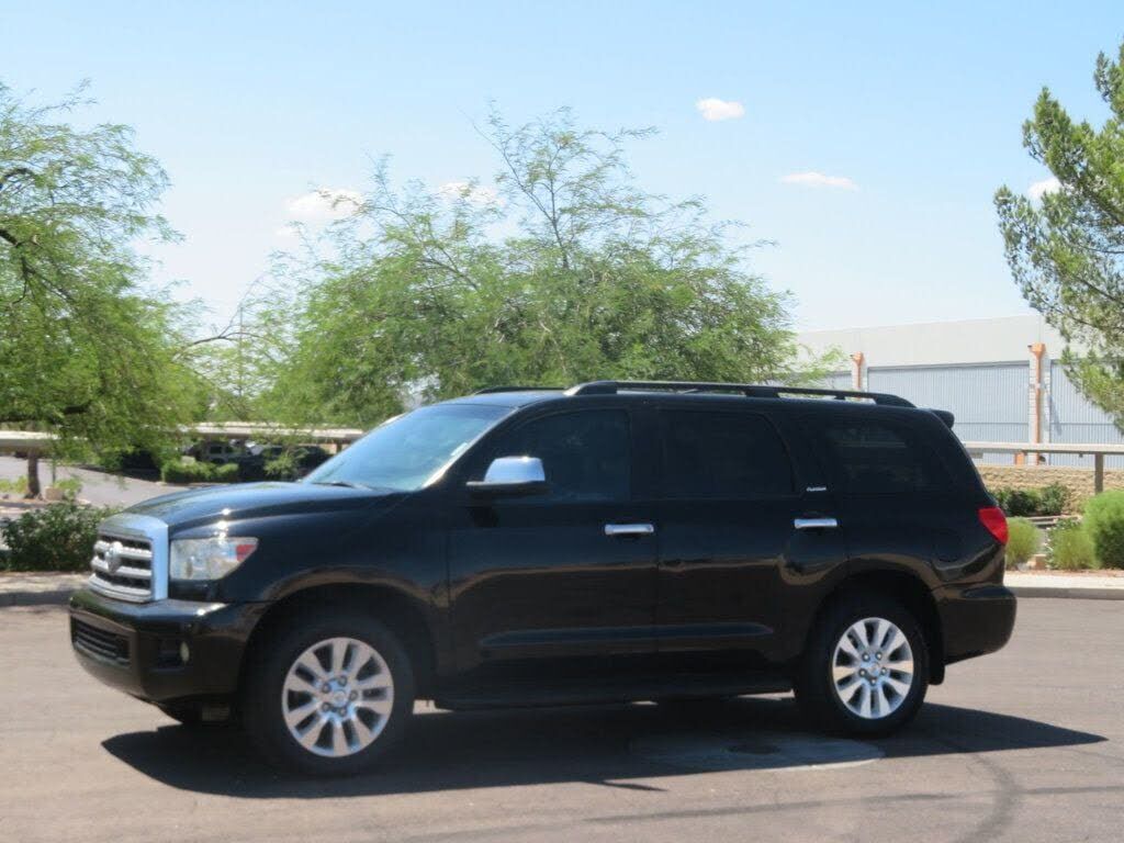 2011 TOYOTA Sequoia