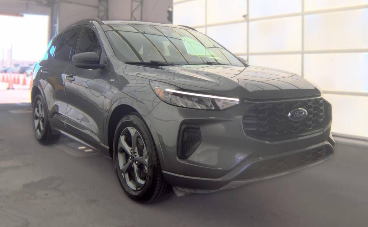 2024 FORD Escape