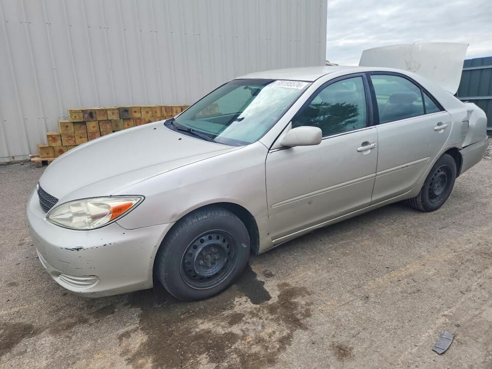 2004 TOYOTA Camry