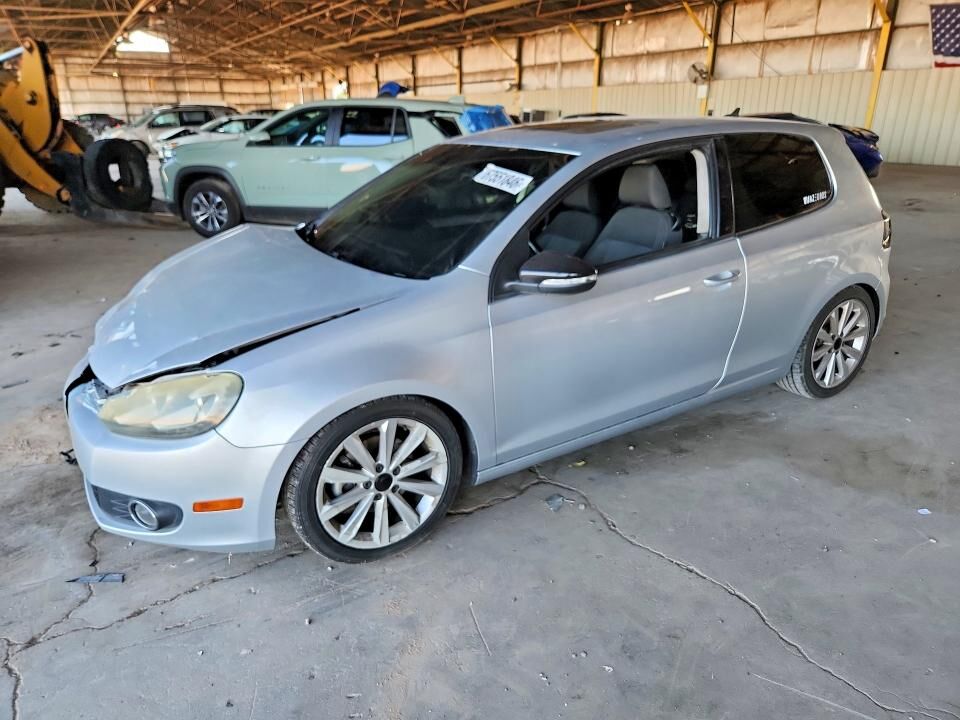 2012 VOLKSWAGEN Golf