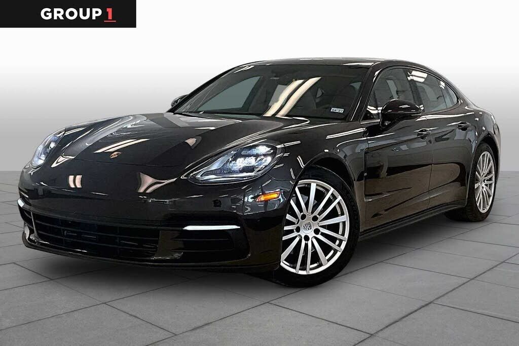 2018 PORSCHE Panamera